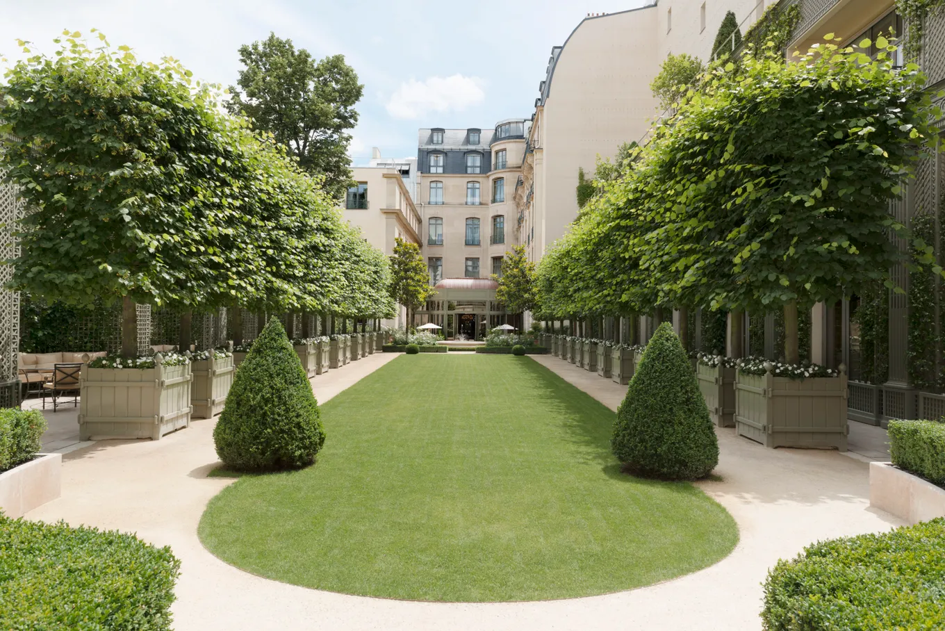 The Grand Jardin courtyard garden at the Ritz Paris